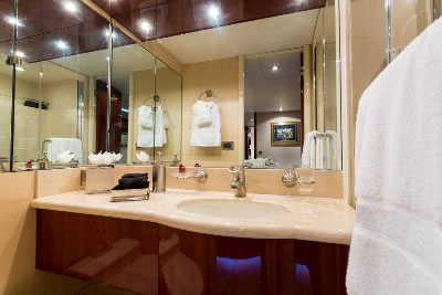 Sweetwater guest bathroom