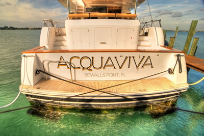 Yacht Acquaviva swim platform