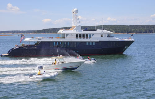 yacht Capricorn
