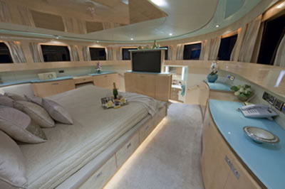 Diamond Girl master stateroom