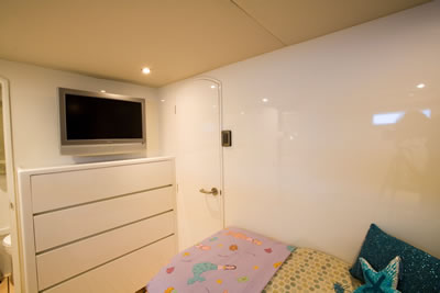 Yacht First Home twin stateroom