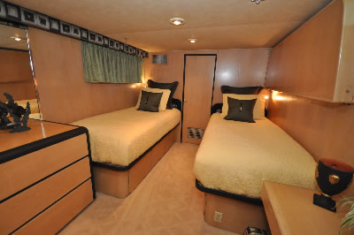 Yacht Golden Girl twin stateroom