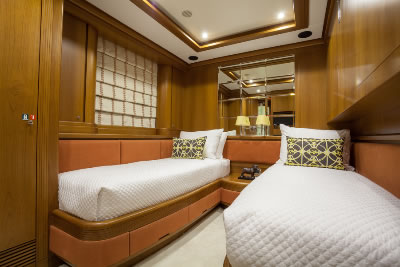 Happy Hour twin stateroom