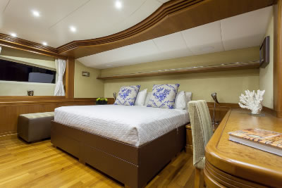 Happy Hour guest stateroom