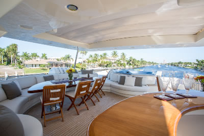 Happy Hour flybridge
