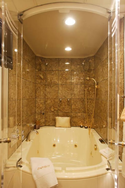 Impulsive master bathroom