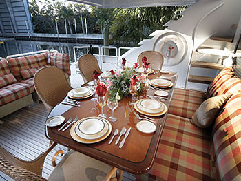 Independence 2 aft deck