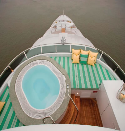Match Point jacuzzi