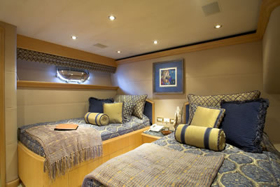Namoh twin stateroom