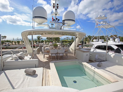 Sealyon sundeck jacuzzi