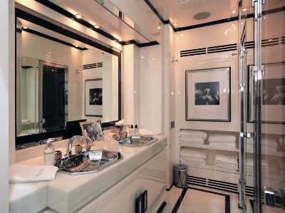Sealyon master bathroom