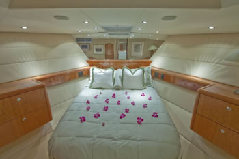 Yacht Temptation guest stateroom