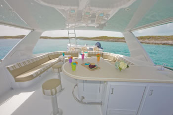 Yacht Temptation flybridge