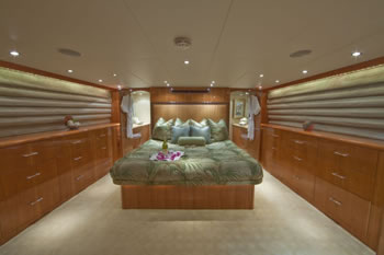 Yacht Temptation master stateroom