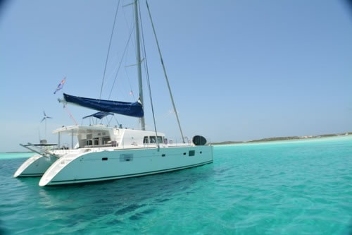 Catamaran Amura