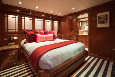 Carte Blanche queen stateroom