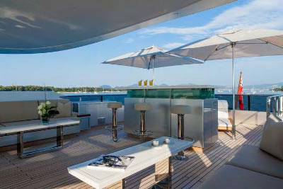 Polly sundeck bar