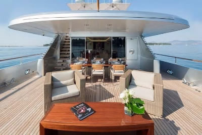 Polly main aft deck