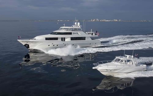 Yacht Sharon Lee
